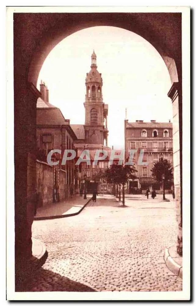 Nancy - Die Kathedrale — Ansicht vom Saint-Georges-Tor - Vorderseite