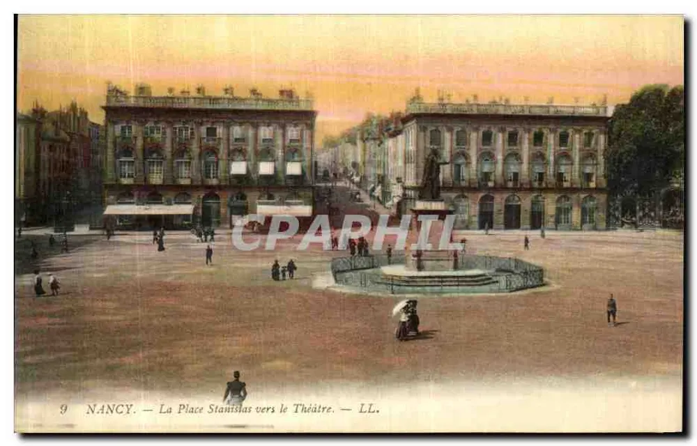 NANCY — A Place Stanislas em direção ao Teatro — LL. n°9 - Frente