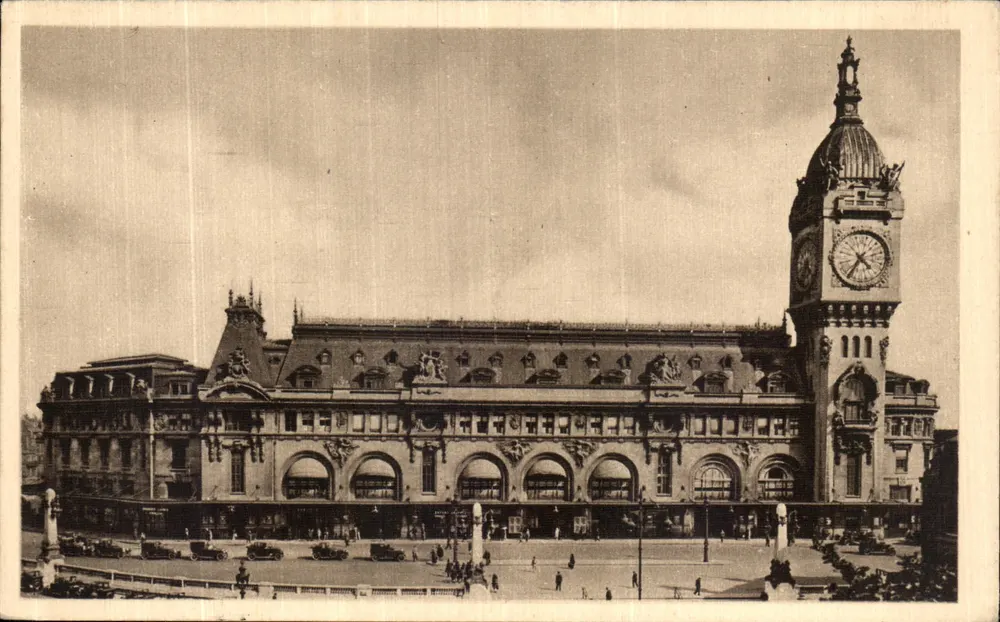 Estação de Lyon — Paris — Editor: L. L. (Lyon) — Número de série: LL - Frente