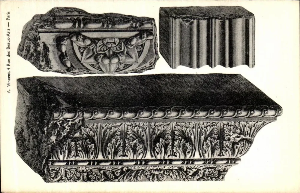 Detalhes arquitetônicos — esculturas e ornamentos — A. Vincent, 4 Rue des Beaux-Arts, Paris - Frente