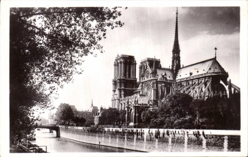 Notre-Dame de Paris — vista da Seine — edições por N. de Beaugue, Paris - Frente