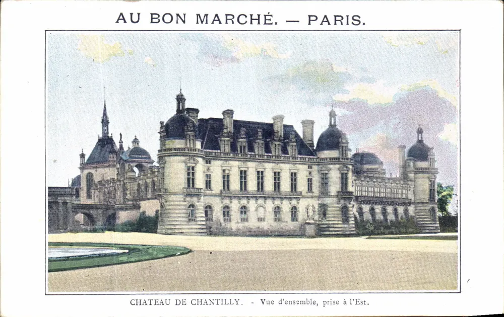 Castelo de Chantilly — Vista geral tirada do Leste — Au Bon Marché, Paris. - Frente