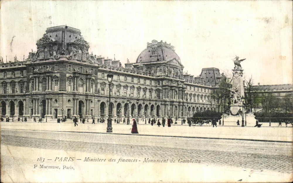 Paris — Ministerium der Finanzen — Denkmal Gambetta - Vorderseite
