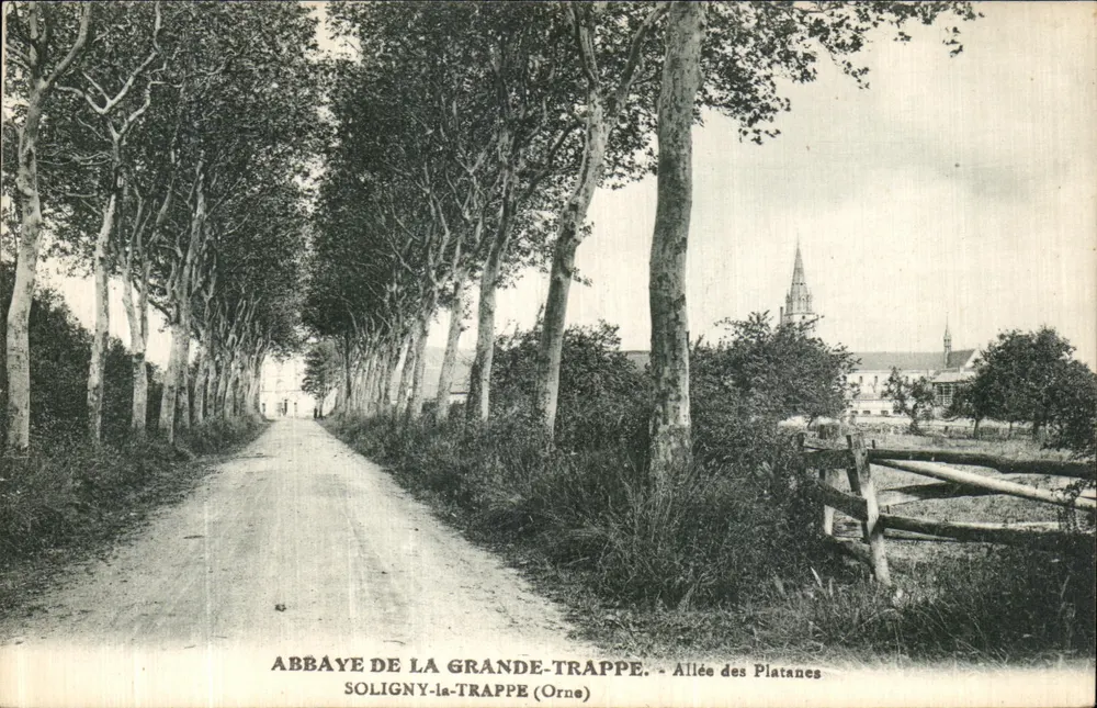 Abtei La Grande-Trappe — Allee der Platane — Soligny-la-Trappe (Orne) - Vorderseite