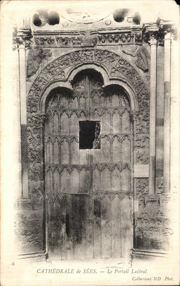 CATEDRAL DE SÉES — O Portal Lateral — Collections ND Phot. n°16 - Frente