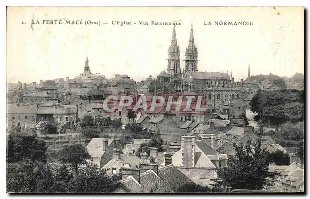 La Ferté-Macé (Orne) — Die Kirche — Panoramablick — Normandie - Vorderseite
