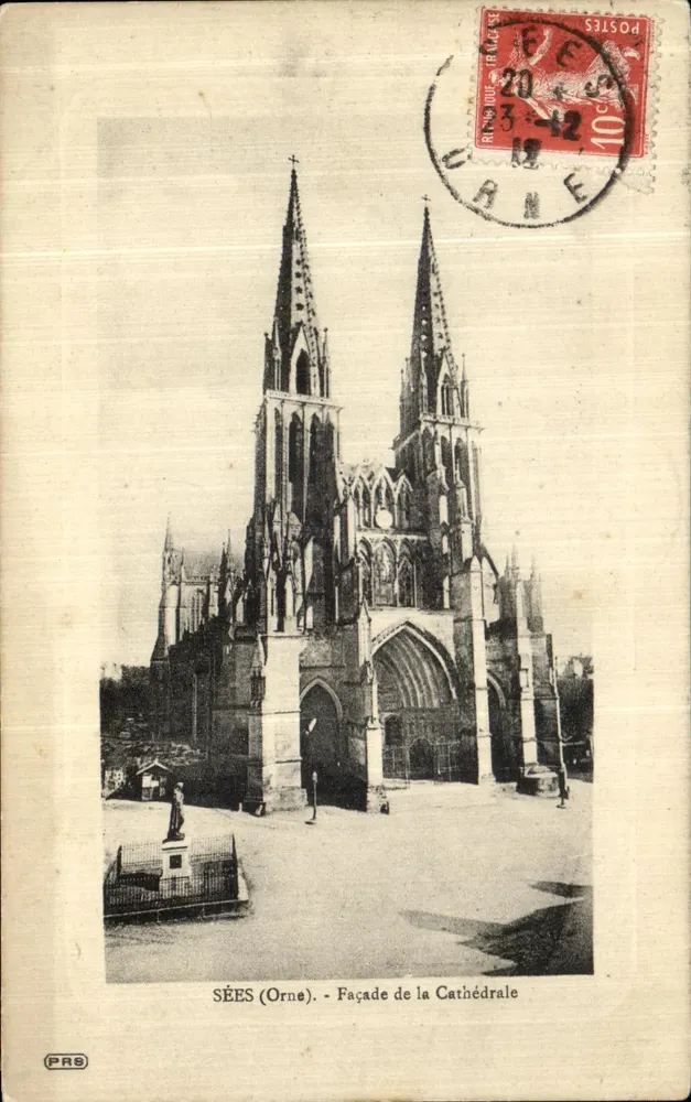 SÉES (Orne) - Fachada da Catedral — PRS - Frente