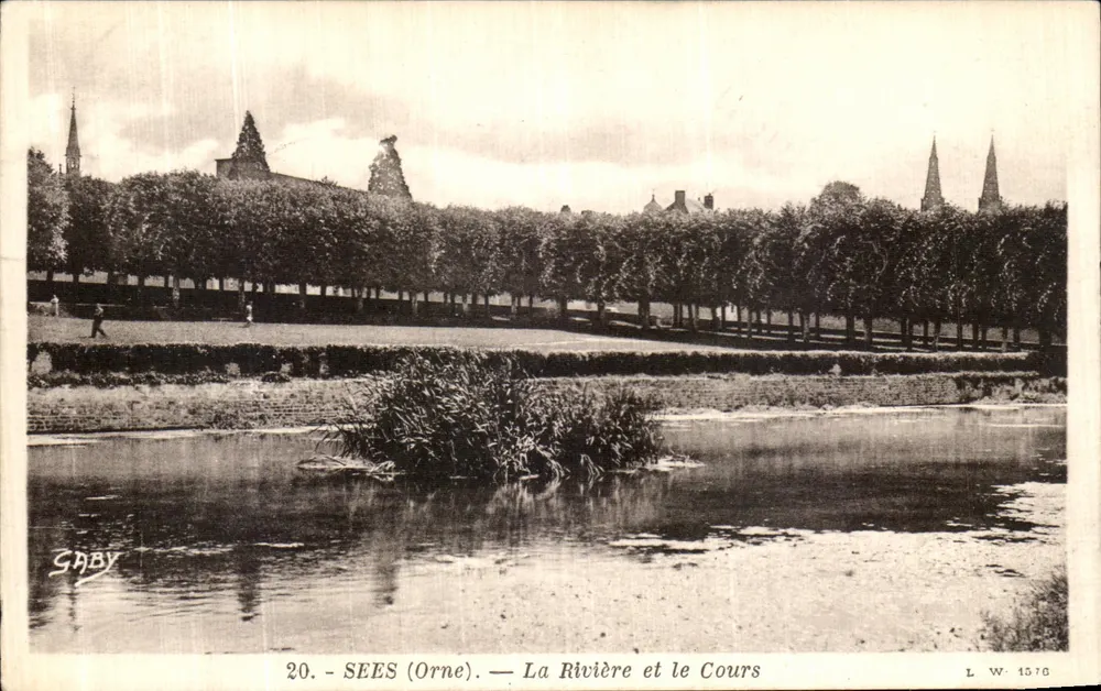 Sees (Orne) — La Rivière et le Cours — Gaby - Frente