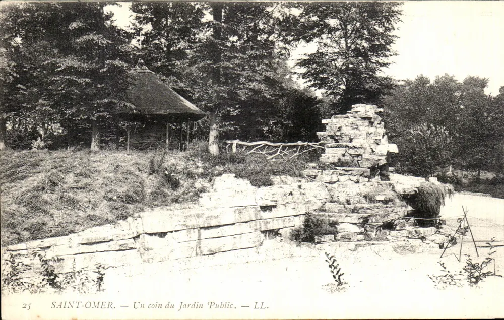 Saint-Omer — Ein Eckbereich des öffentlichen Gartens — LL. - Vorderseite