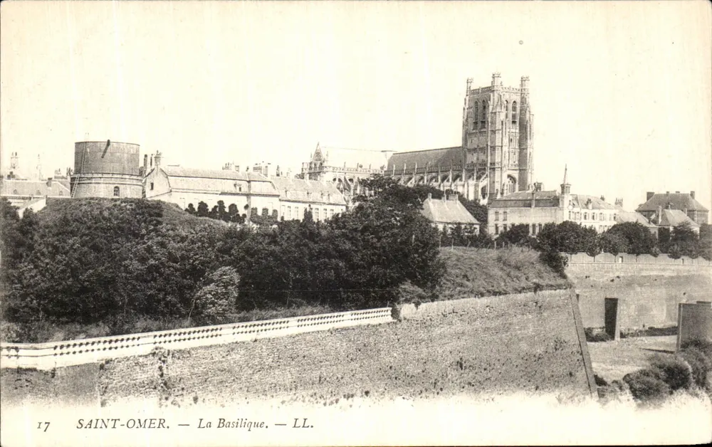 Saint-Omer — A Basílica — LL. n°17 - Frente