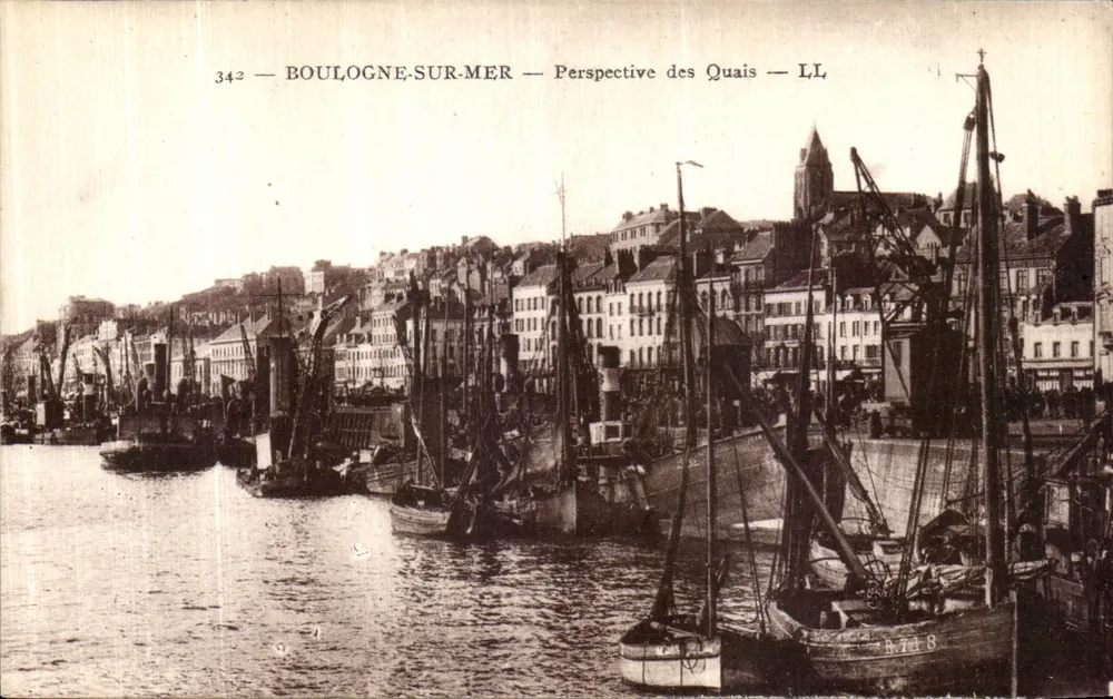 Boulogne-sur-Mer — Perspektive der Kais — LL - Vorderseite