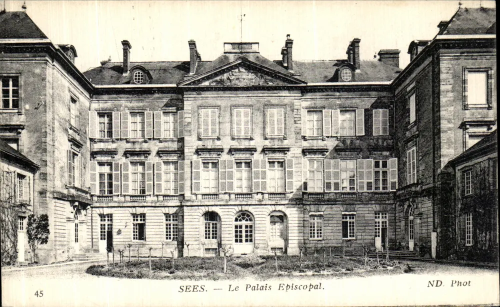 Sees — O Palácio Episcopal — ND. Fot, n°45 - Frente