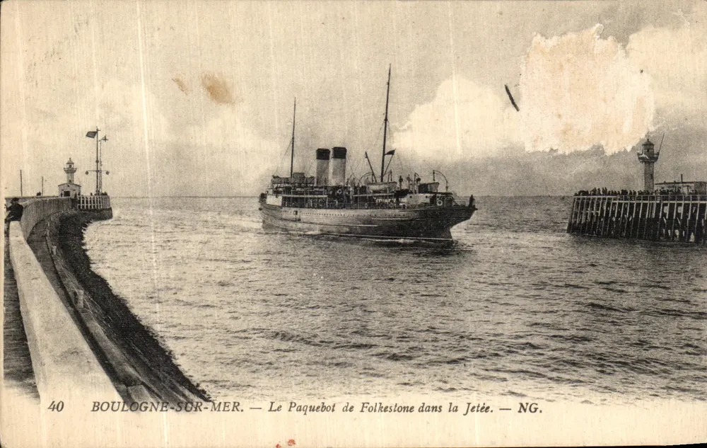 Boulogne-sur-Mer — Das Dampfschiff von Folkesone am Kai — NG. N°40 - Vorderseite