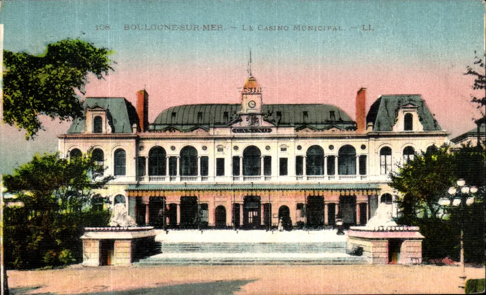 Boulogne-sur-Mer — Das Municipale Casino — LL - Vorderseite