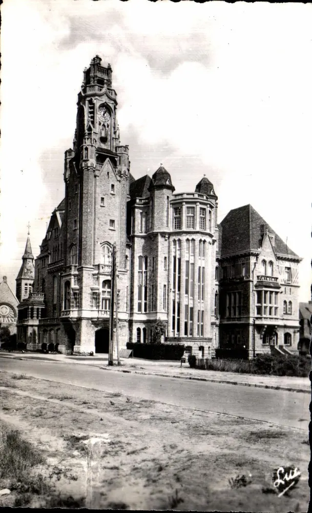 Rathaus von Lille — Ansicht der Turm und Hauptgebäude — Verlag Luce, Seriennummer nicht sichtbar - Vorderseite