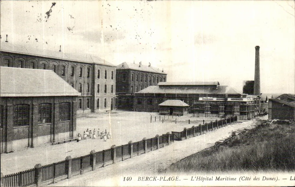 Berck-Plage — Das Seehospital (Seiten der Dünen) — Verlag L. Lévy, Nr. 140 - Vorderseite