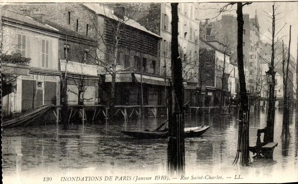 Inundações de Paris (Janeiro 1910) — Rue Saint-Charles — LL. — N° 130 - Frente