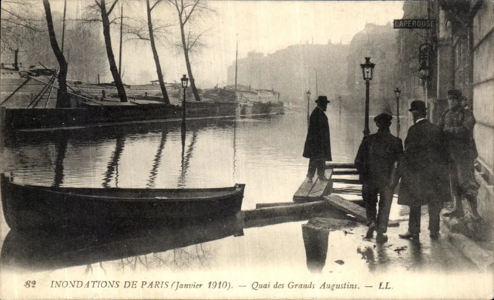 Überschwemmungen in Paris (Januar 1910) — Quai des Grands Augustins — Laperouse, n°82 - Vorderseite