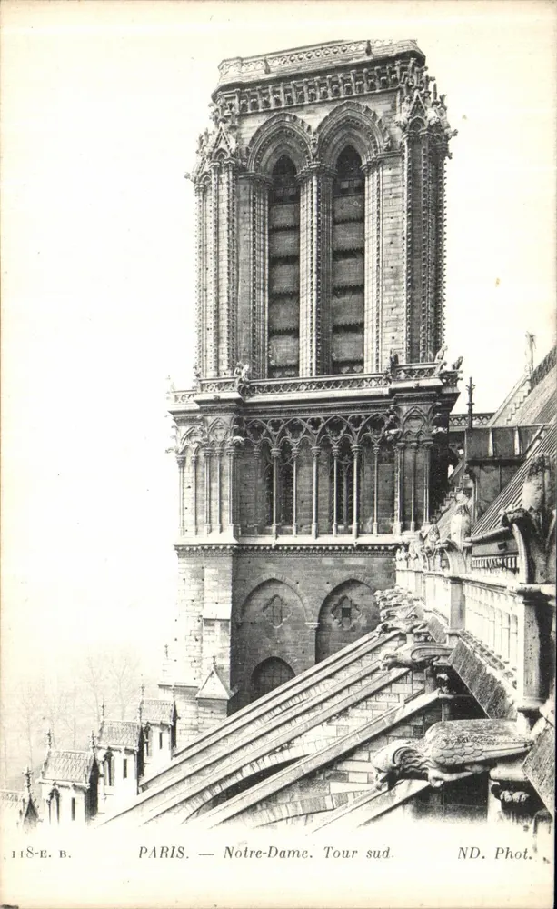 Paris — Notre-Dame. Torre sul. — ND. Phot. - Frente