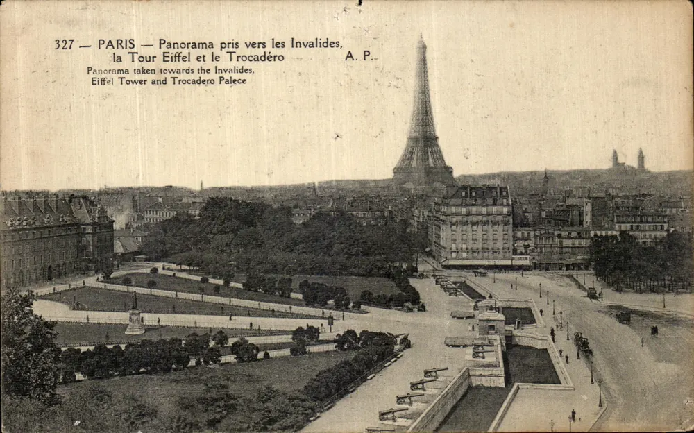 Paris — Panorama aufgenommen in der Nähe der Invaliden — A.P. n°327 - Vorderseite