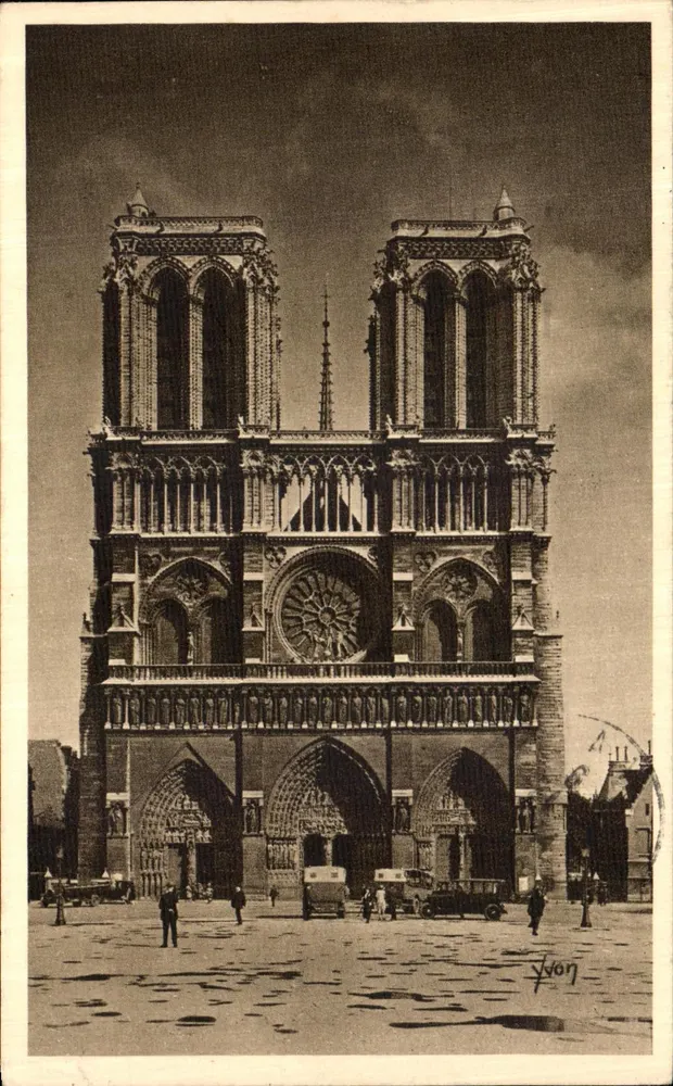 Notre-Dame de Paris — vue de la façade — Les Editions d'Art Yvon, n°44 - Recto