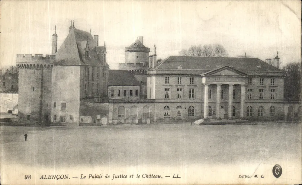 Alençon — Le Palais de Justice et le Château — Édition M. L. - Vorderseite