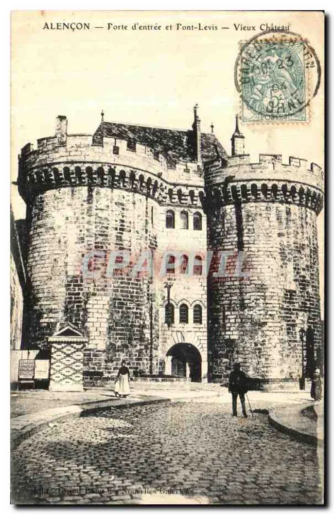 Alençon — Eingangstor und Pont-Levis — Altes Schloss - Vorderseite