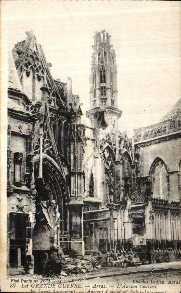 Arras — Das ehemalige Kloster des Heiligen Sakraments — Zerstört durch den Ersten Weltkrieg - Vorderseite