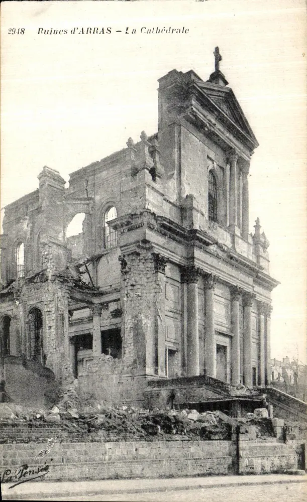 Ruínas de ARRAS — A Catedral — C. Pennicé, n°2918 - Frente
