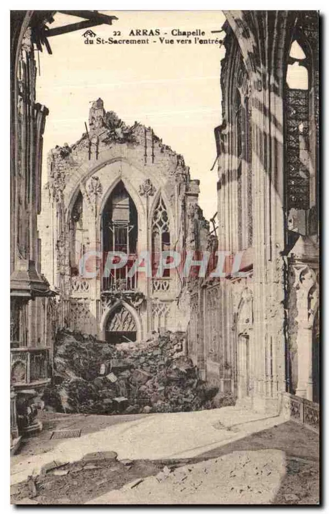 Arras — Kapelle des Heiligen Sakraments — Ansicht zur Eingangstüre - Vorderseite
