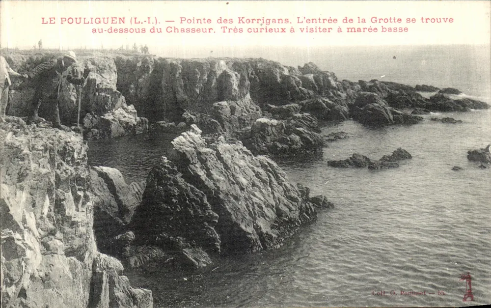 Le Pouliguen (L.I.) — Ponta dos Korrigans. A entrada da Gruta está abaixo do Caçador. Muito curioso para visitar à maré baixa — Coll. O. Poinmer — 55 - Frente