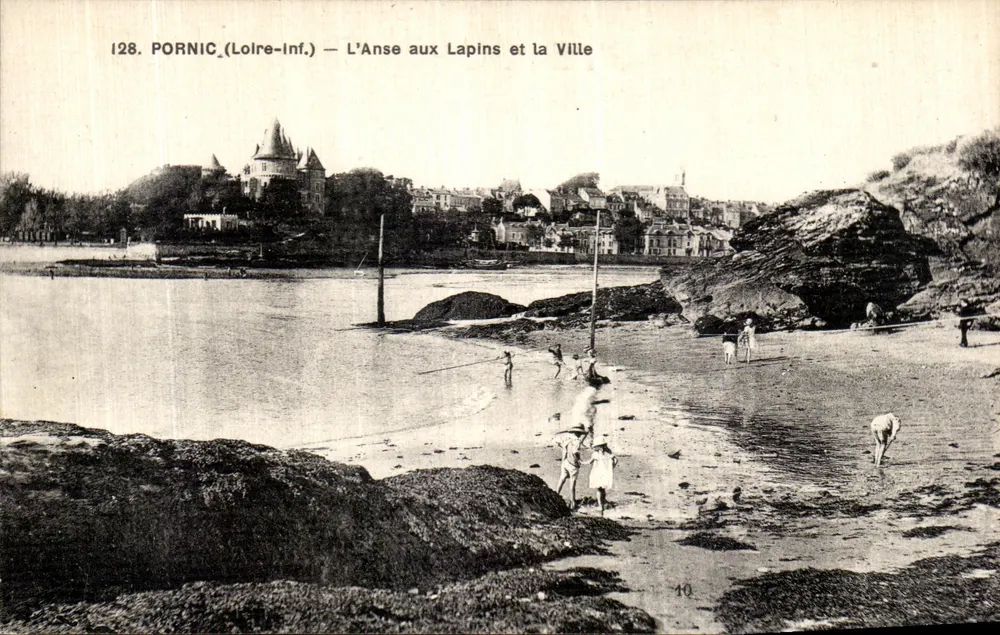 Pornic (Loire-Inf.) — L'Anse aux Lapins und die Stadt - Vorderseite