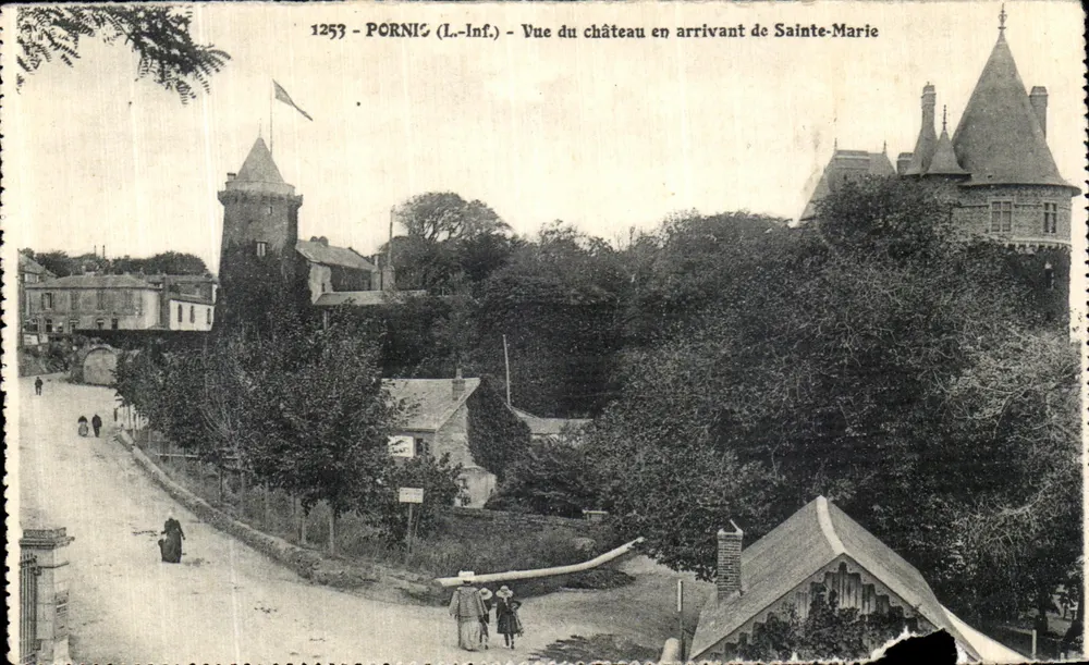Pornic (L.-Inf.) — Ansicht des Schlosses beim Anfahren von Sainte-Marie — Verleger: 1253 - Vorderseite