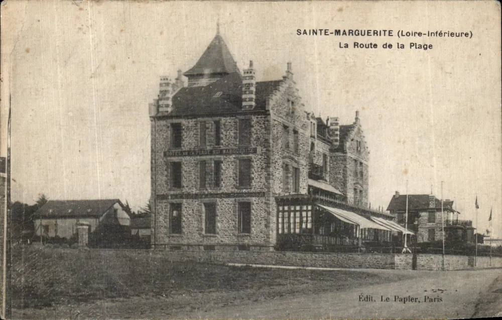 Sainte-Marguerite (Loire-Inférieure) — La Route de la Plage, Hôtel des Plages de Marboussière — Édit. Le Paplier, Paris - Frente
