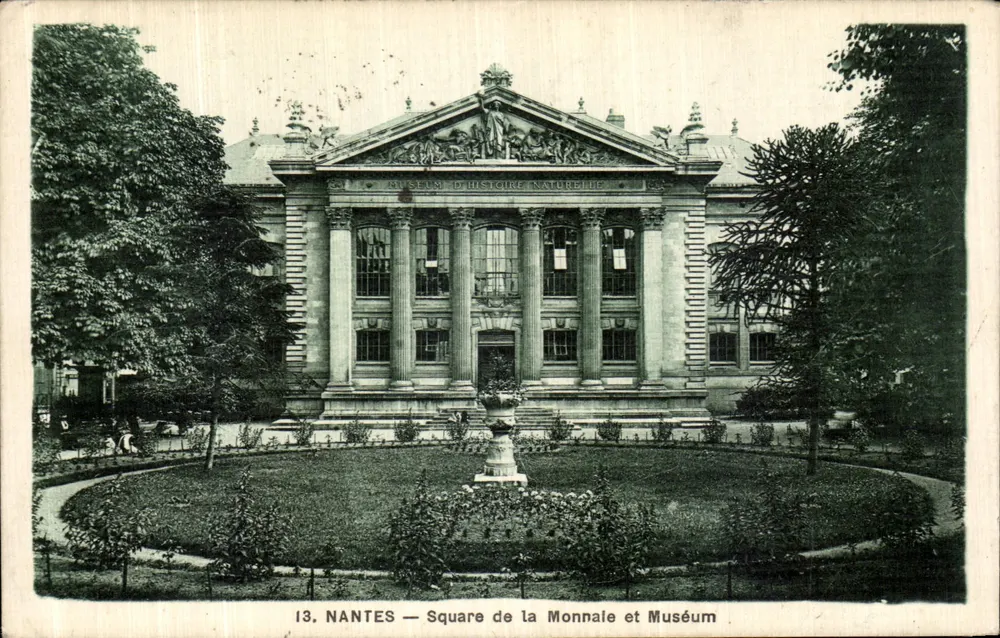 NANTES — Square de la Monnaie und Museum — F. Chapeau, Verleger - Vorderseite