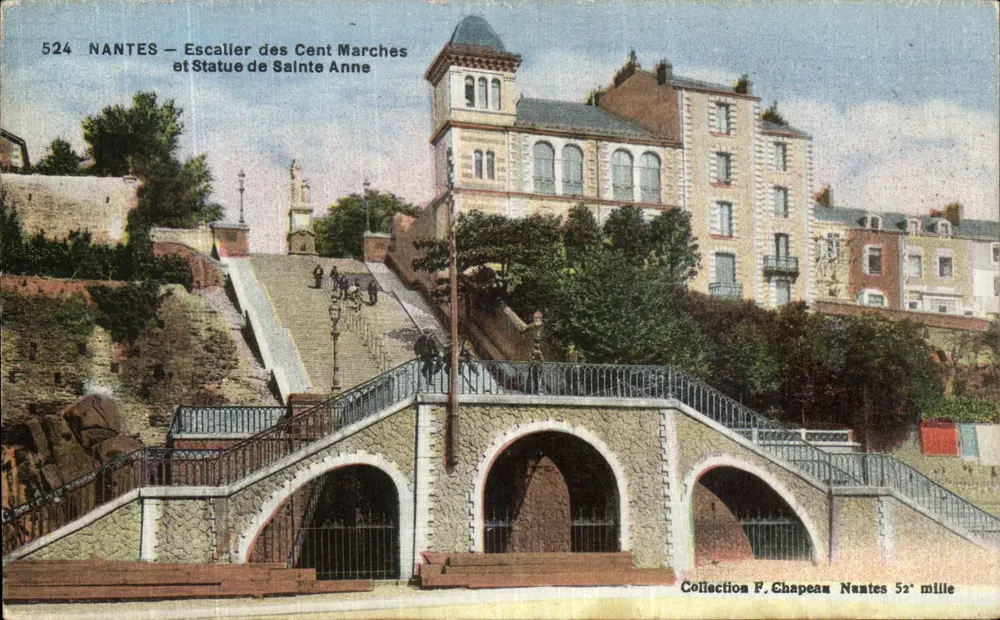 NANTES — Treppenhaus der hundert Stufen und Statue der heiligen Anne — Sammlung F. Chapeau Nantes 52' mille - Vorderseite