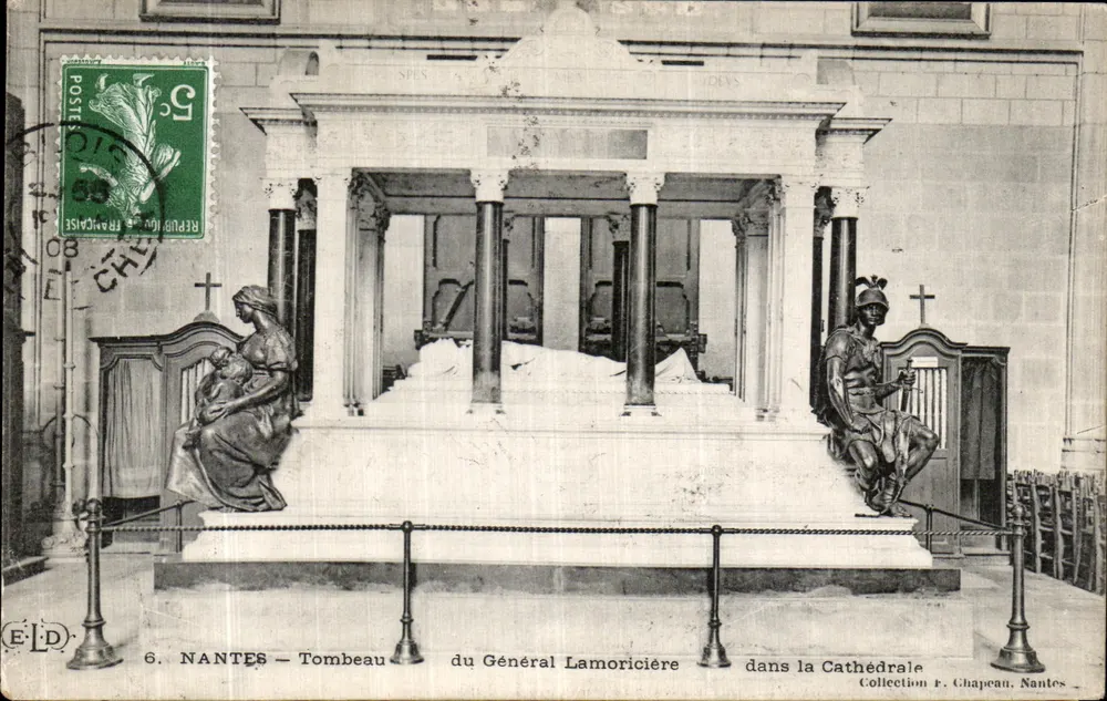 NANTES — Grab des Generals Lamoricière in der Kathedrale — Sammlung P. Chapeau, Nantes - Vorderseite