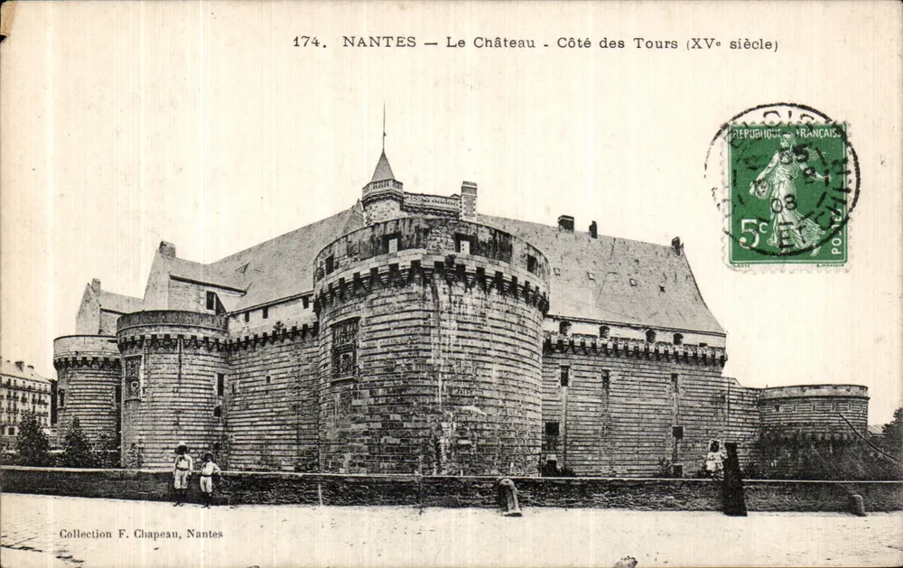 NANTES — Das Schloss — Seite der Türme (15. Jahrhundert) — Sammlung F. Chapeau, Nantes - Vorderseite