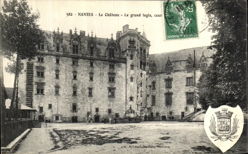NANTES - Das Schloss - Der große Innenhof — Artlaud-Nozaïs, Nantes, Nr. 582 - Vorderseite