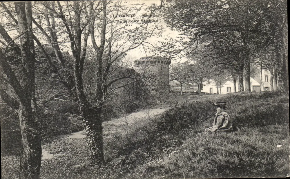 Guerande - A torre Stéban — editor A. L. T. n° 107 - Frente