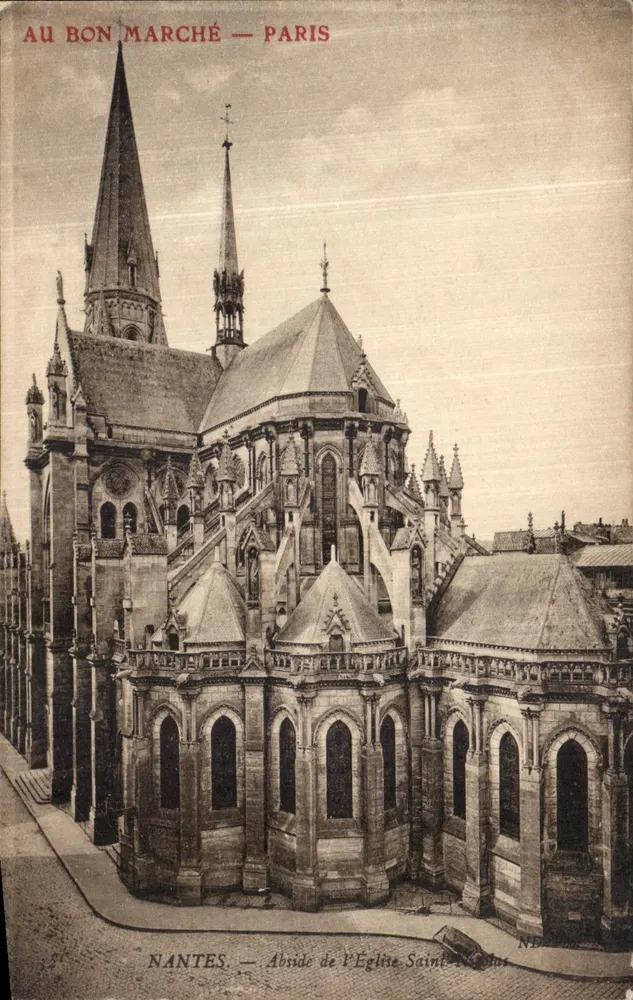Nantes — Abside da Igreja de São Pedro — Au Bon Marché, Paris - Frente