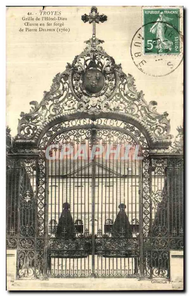 Troyes — Eisenwerk-Tor des Hôtel-Dieu, Werk von Pierre Delphin (1760) — Graphphil - Vorderseite