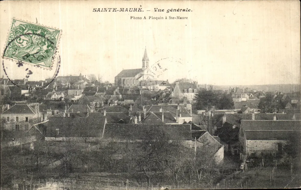 Sainte-Maure — Vista geral — Foto A. Ploquin em Ste-Maure - Frente