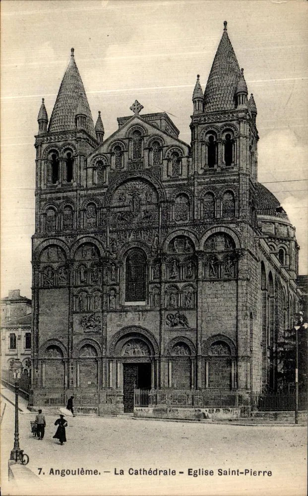 Angoulême — Die Kathedrale — Kirche Saint-Pierre - Vorderseite