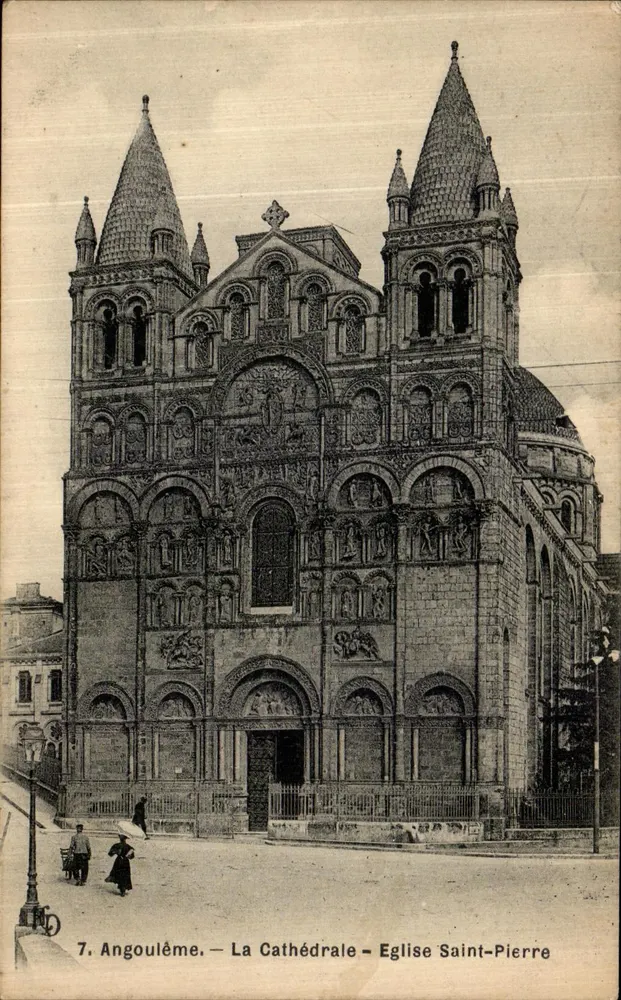 Angoulême — Die Kathedrale — Kirche Saint-Pierre - Vorderseite