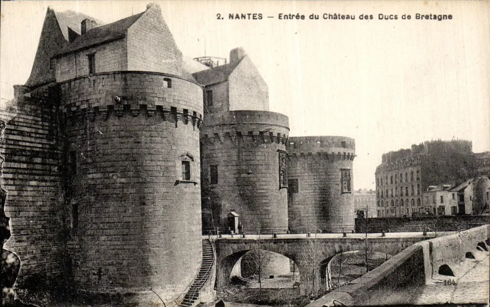 NANTES — Eingang zum Schloss der Herzöge von Bretagne — F. Chapeau, Nantes, n°2 - Vorderseite