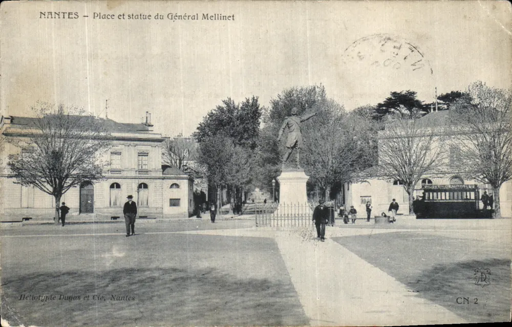 NANTES — Place e estátua do Geral Mellinet — Héliotypie Dugas et Cie, Nantes, CN 2 - Frente