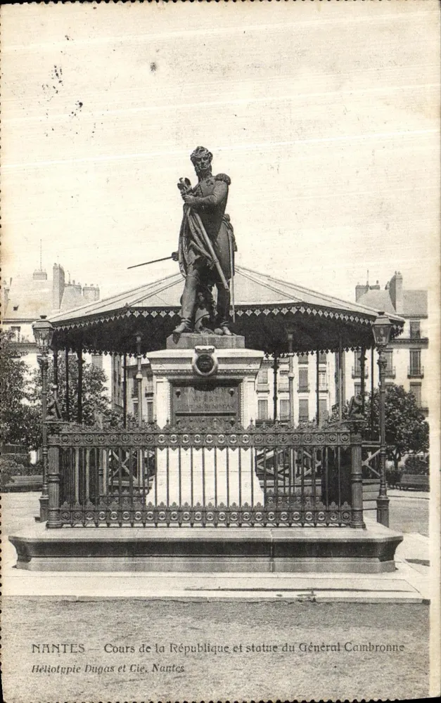 Nantes — Cour de la République und Statue des Generals Cambronne — Héliotypie Dugas et Gie, Nantes - Vorderseite