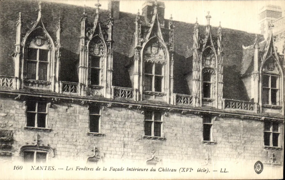 NANTES — Fenster der Innenfassade des Schlosses (16. Jahrhundert) — LL. — Nr. 160 - Vorderseite