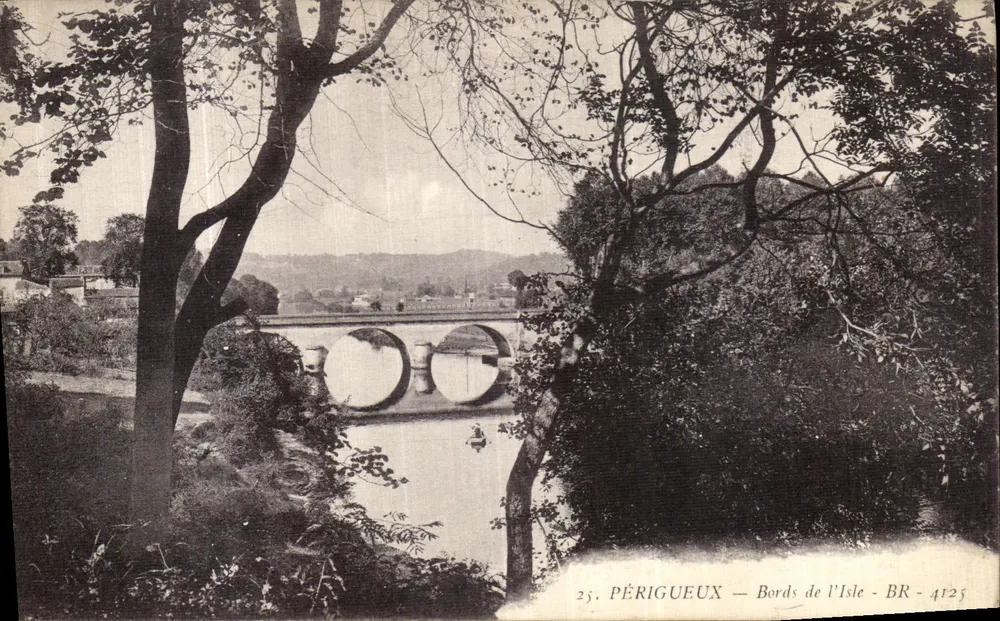 Périgueux — Bordas do Rio Isle — BR - 4125 - Frente